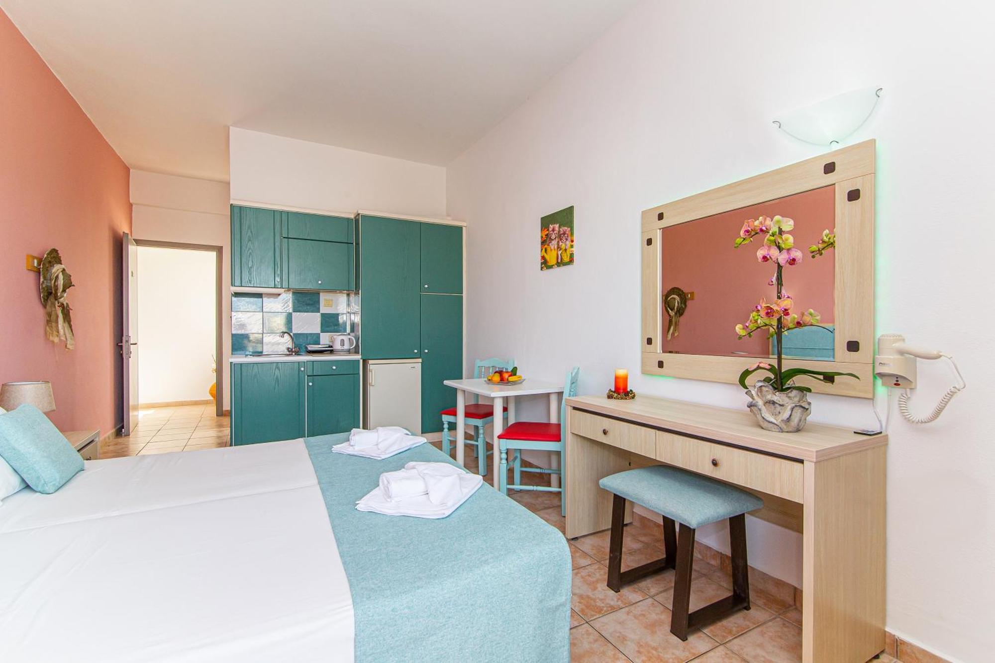 Theoni Apartments Malia  Exterior photo