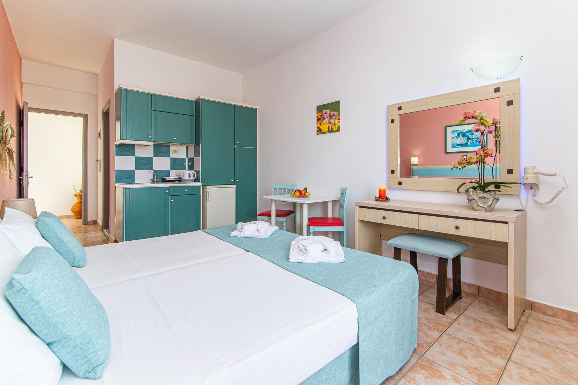 Theoni Apartments Malia  Exterior photo